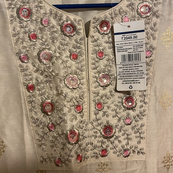 Fusion fancy floral embroidered kurta. NWT - Picture 7 of 8